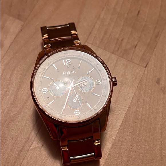 5 for $25 item 🪩 Rose Gold Stainless Steel Fossil Watch - Picture 10 of 11